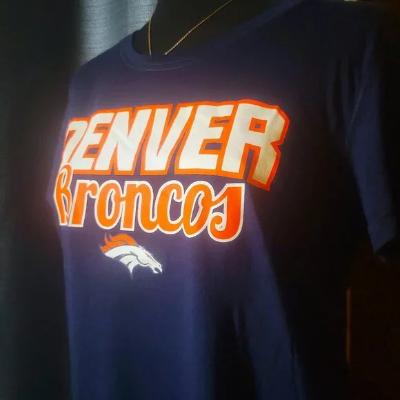 NWOT Denver Broncos Women's Round Neck Short Sleeve T-Shirt - Navy Size L - Picture 4 of 9